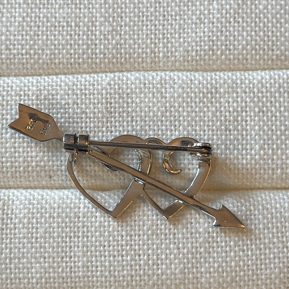 Sterling Silver Marcasite Double Heart Arrow Brooch - Picture 7 of 9